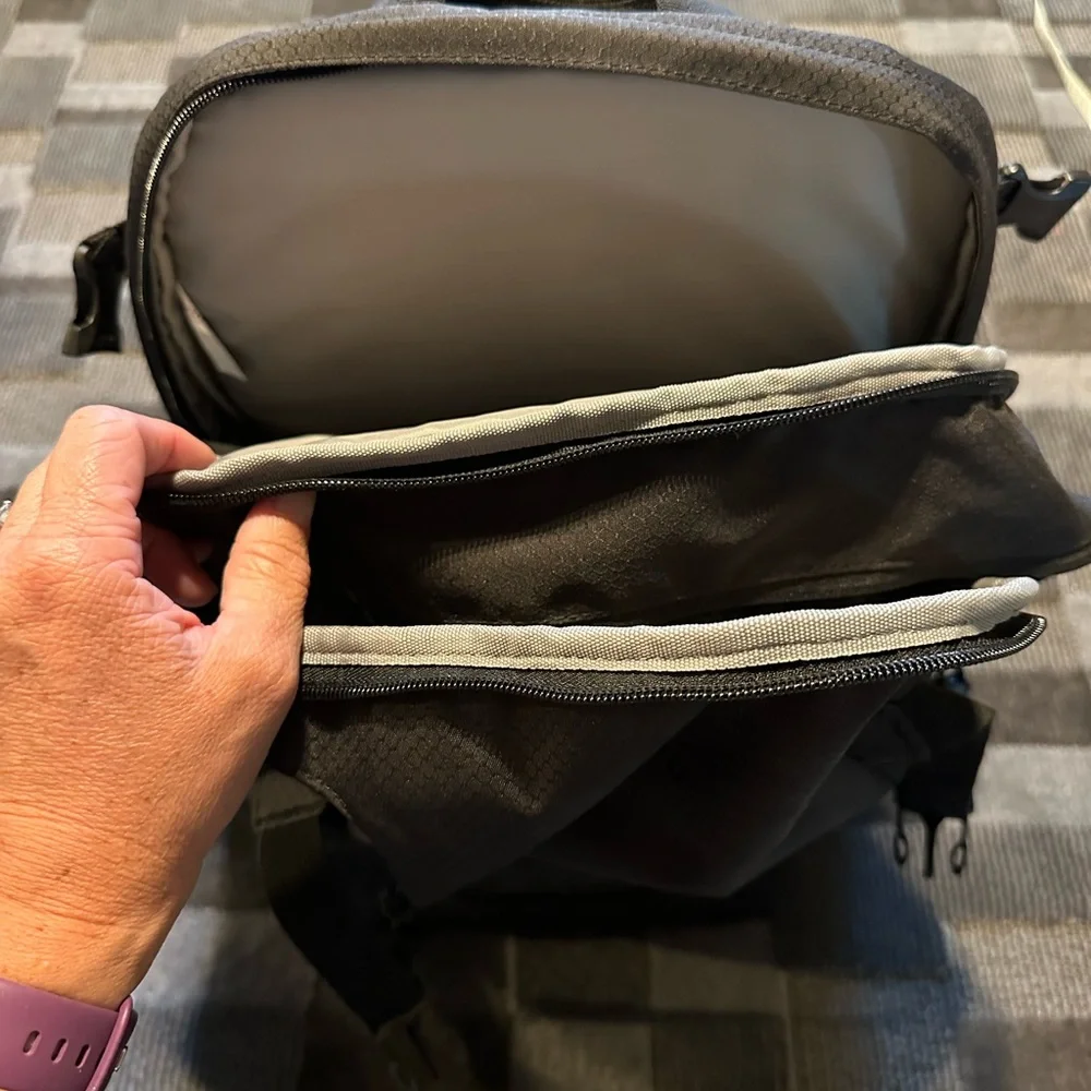 Lowepro camera bag - never used